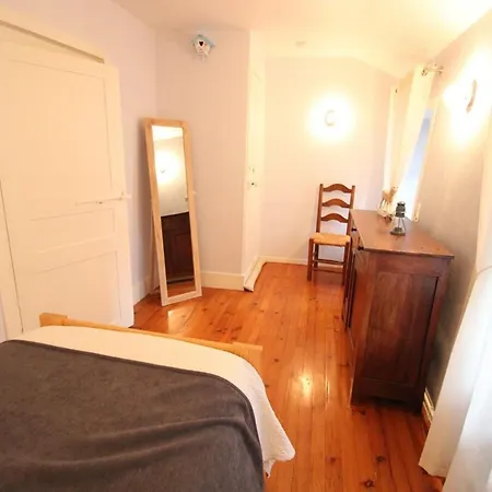 Charmante Maison Renovee A - 5 Pers, 3 Ch, Terrasse, Cheminee, Wifi, Volcans D'auvergne Proches - Fr-1-742-405 Jussac